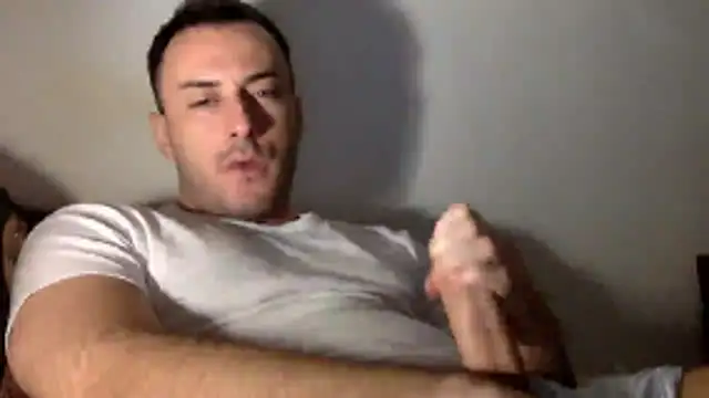 Snapshot of mainnrd chatting on October 30, 1:08 am mainnrd online show from October 30, 1:08 am