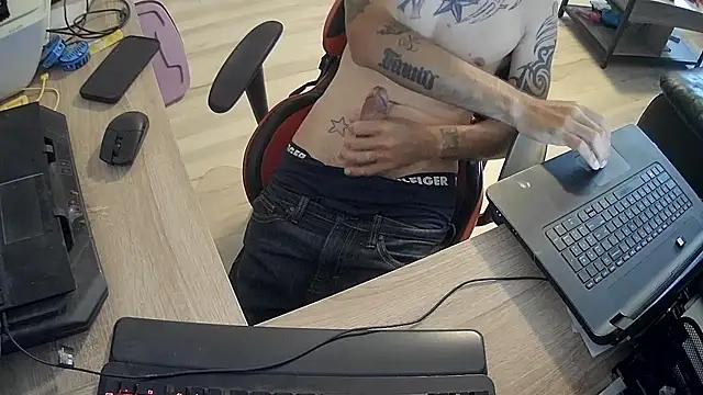 bigdick1653 online show from August 9, 5:41 pm