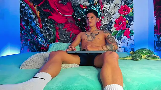 Maxi Gray online show from November 12, 6:19 am