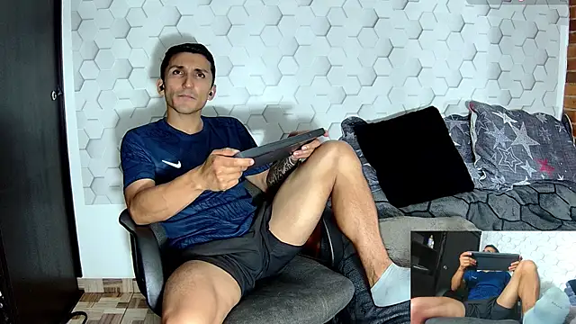Snapshot of Marck_Muscle chatting on December 13, 4:54 am Marck Muscle online show from December 13, 4:54 am