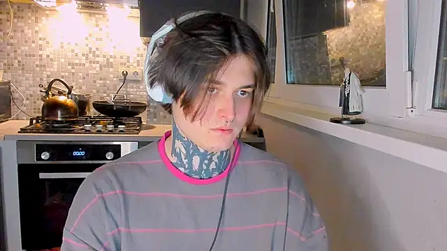  torfin  online show from February 24, 10:10 pm