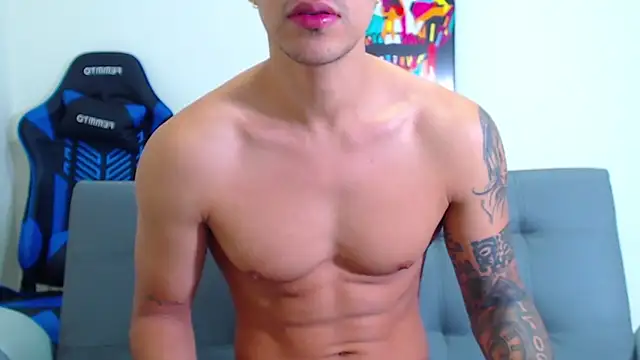 Tristan-bm online show from January 29, 2:21 pm