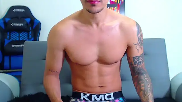 Tristan-bm online show from January 17, 2:50 pm