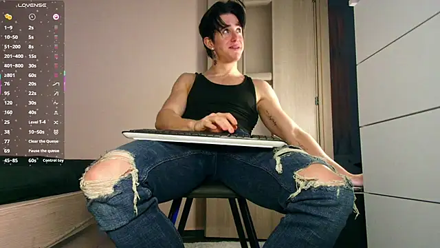 ChristianLevine  online show from January 13, 5:39 pm