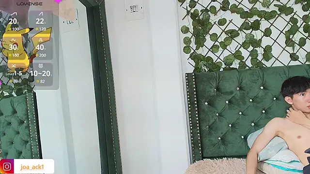 Levii Ackermann online show from December 3, 4:39 pm