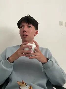 Levii Ackermann online show from January 12, 3:57 pm