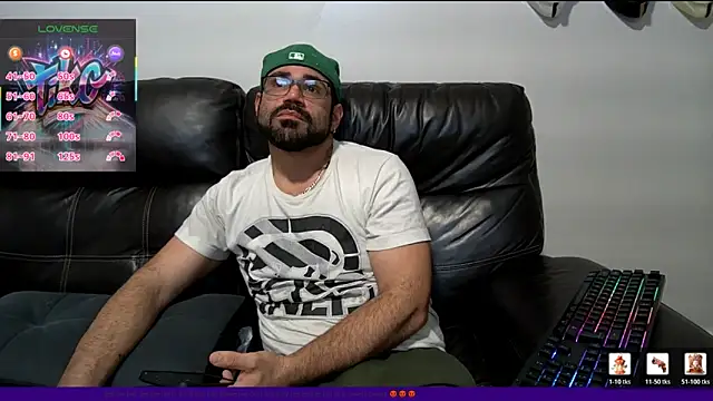 Zander823 online show from June 3, 6:35 pm