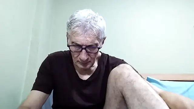 BIGUNCUTHARDCOCK online show from November 5, 5:31 am