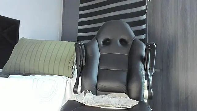 Dancelwashington online show from November 25, 9:28 pm