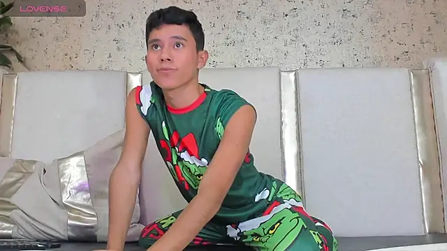 Snapshot of Angel_esteban_fx chatting on December 11, 3:47 am Angel esteban fx online show from December 11, 3:47 am