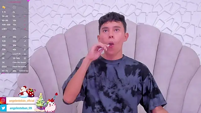 Snapshot of Angel_esteban_fx chatting on December 4, 3:48 am Angel esteban fx online show from December 4, 3:48 am
