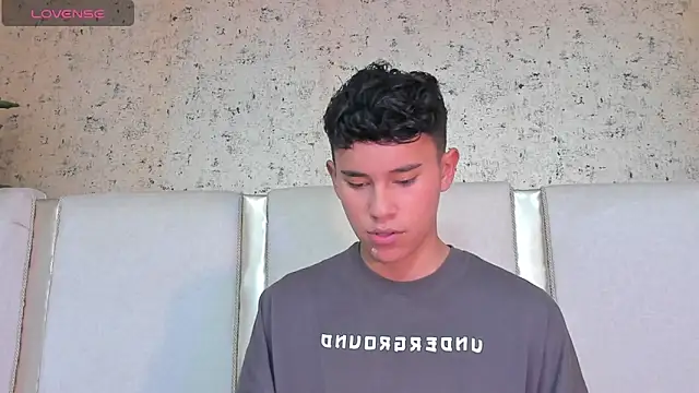 Snapshot of Angel_esteban_fx chatting on March 16, 3:47 am Angel esteban fx online show from March 16, 3:47 am