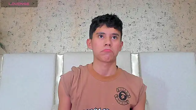 Snapshot of Angel_esteban_fx chatting on December 13, 4:00 am Angel esteban fx online show from December 13, 4:00 am