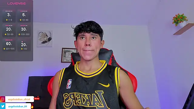 Snapshot of Angel_esteban_fx chatting on October 8, 3:55 am Angel esteban fx online show from October 8, 3:55 am