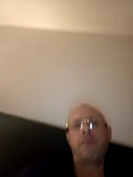 Guitccch online show from April 8, 2:34 am