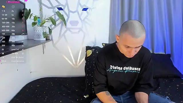 Aron-santoro online show from January 15, 3:43 am