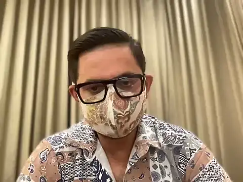 slavekinky001 online show from April 8, 7:33 pm