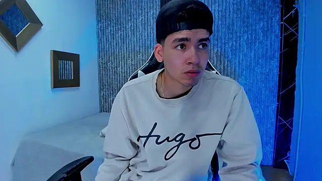 Mike 0233  online show from December 3, 4:29 am