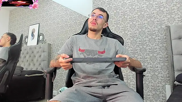 CodyWalkerR online show from November 5, 5:26 pm