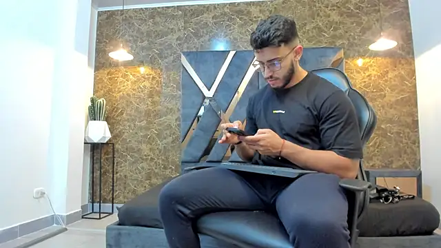 Liam Kleiin online show from September 15, 11:33 am