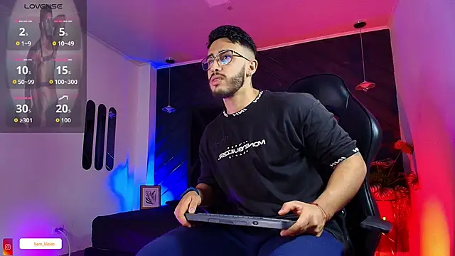 Liam Kleiin online show from April 18, 11:33 am