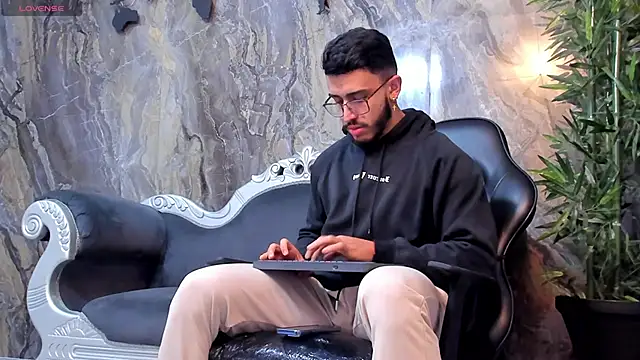 Liam Kleiin online show from February 14, 11:42 am