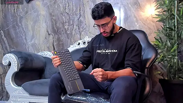 Liam Kleiin online show from February 15, 11:39 am