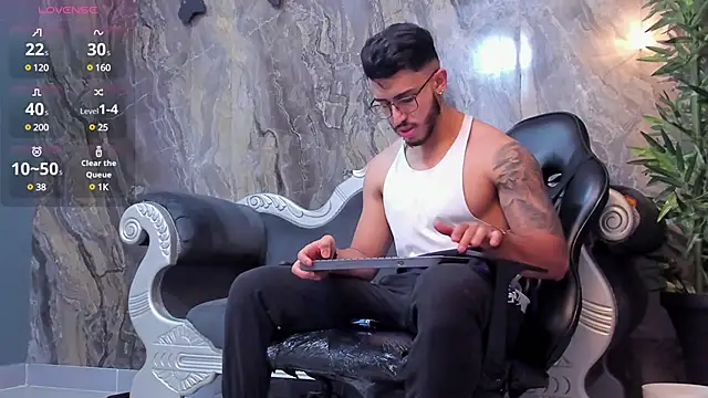 Liam Kleiin online show from February 1, 11:43 am