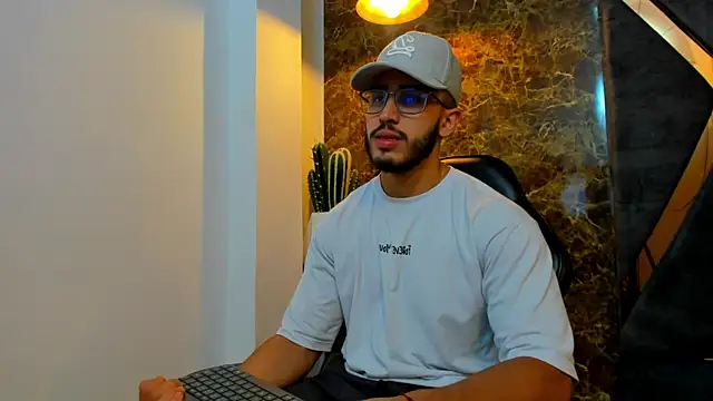 Liam Kleiin online show from September 21, 3:23 pm