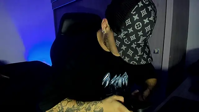 male pussy online show from January 16, 4:48 am