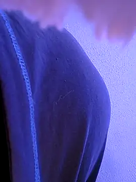 Armyexhibitionistvet online show from April 15, 4:07 pm