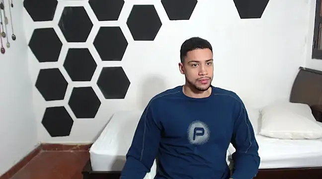 Jhors  Collens online show from February 6, 5:35 am