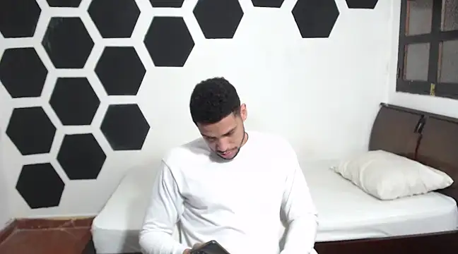 Jhors  Collens online show from January 27, 4:41 am