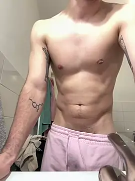 Snapshot of BuurningBoy chatting on January 22, 10:28 pm BuurningBoy online show from January 22, 10:28 pm
