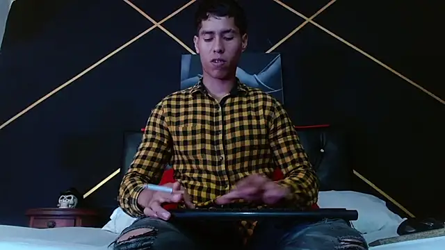 max padraig online show from January 5, 4:14 am