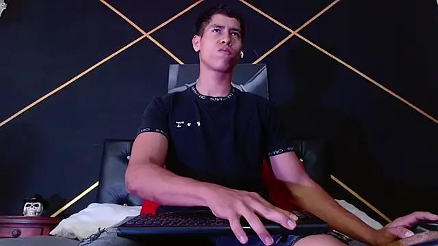 max padraig online show from February 12, 6:09 pm