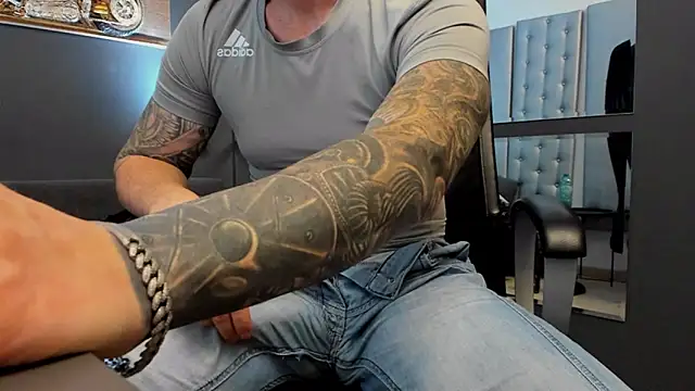 AronGrant online show from November 8, 10:51 am