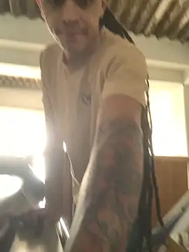 JovenDesobediente online show from November 4, 7:48 pm