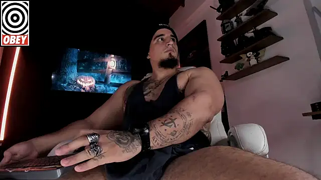 kingbear777 online show from November 16, 8:38 am