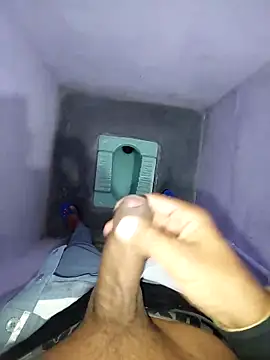 studboy1111 online show from February 15, 11:13 pm