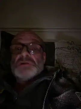 Shyboy817 online show from April 25, 1:52 am