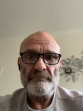 Shyboy817 online show from March 3, 3:52 pm