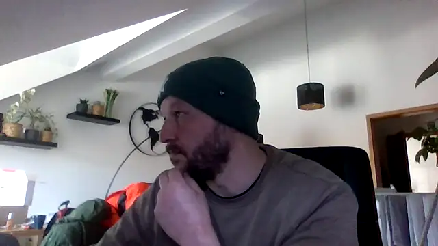 BennyLommy online show from March 13, 9:28 am