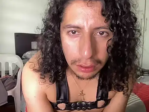 littlelatinhunter online show from January 8, 9:42 pm