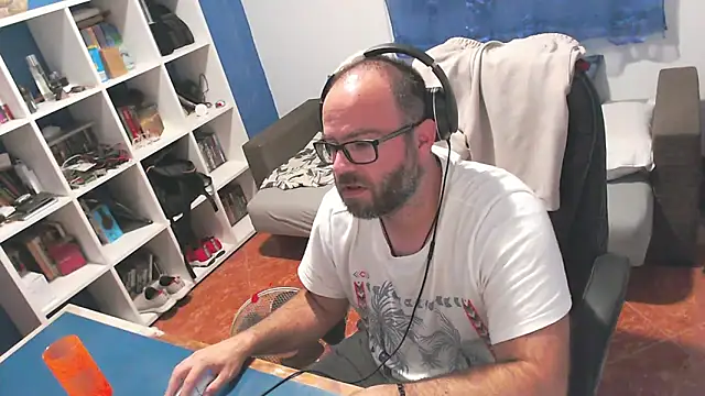 ravingr4d4 online show from October 4, 10:58 pm