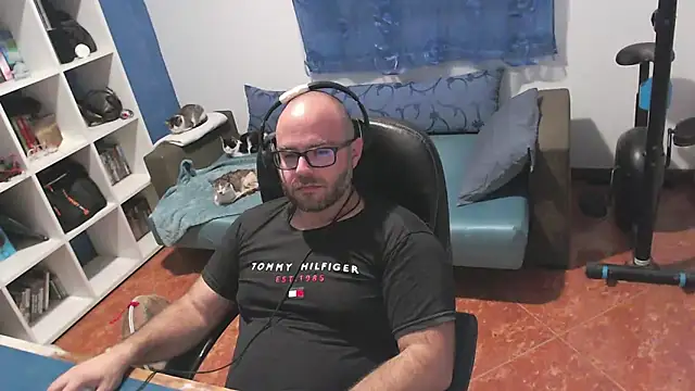 ravingr4d4 online show from October 19, 9:29 pm