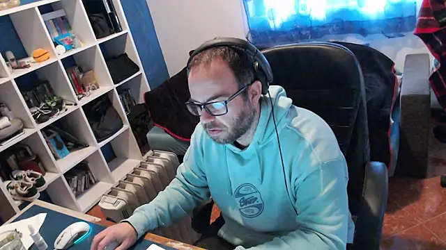 ravingr4d4 online show from February 4, 9:07 am