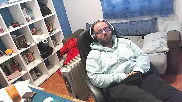 ravingr4d4 online show from November 25, 3:58 pm