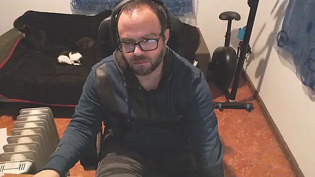 ravingr4d4 online show from February 14, 10:15 pm