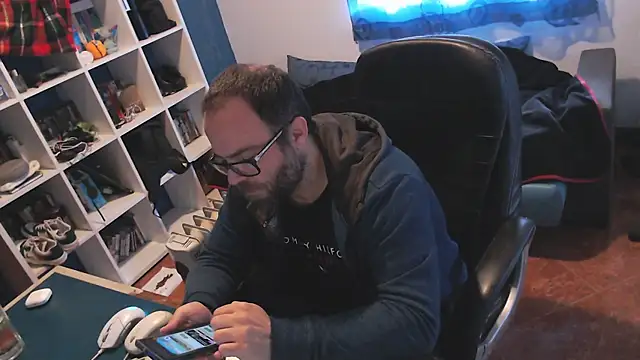 ravingr4d4 online show from February 13, 12:11 pm